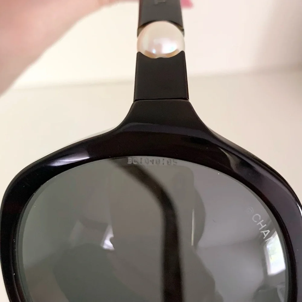 Chanel round tortoise shell Pearl sunglasses